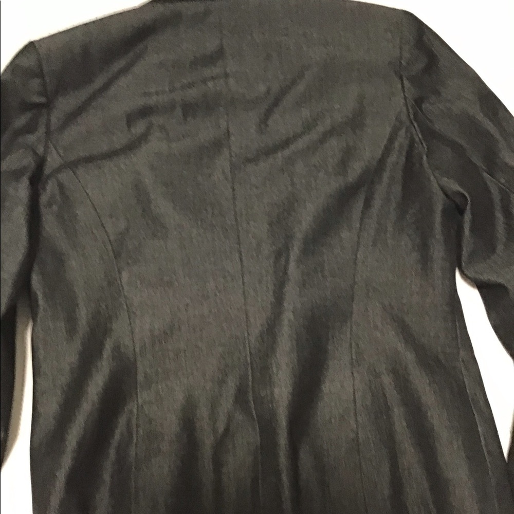 Blazer - Picture 4 of 7
